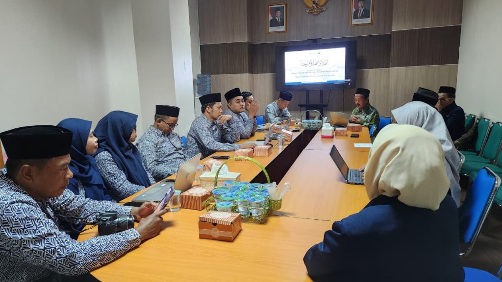 Benchmarking Ma'had UIN Ponorogo di Ma'had UIN Bandung benchmarking